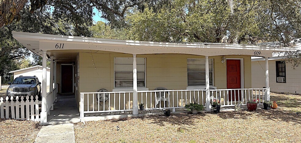 Building Photo - 611 W Hancock St