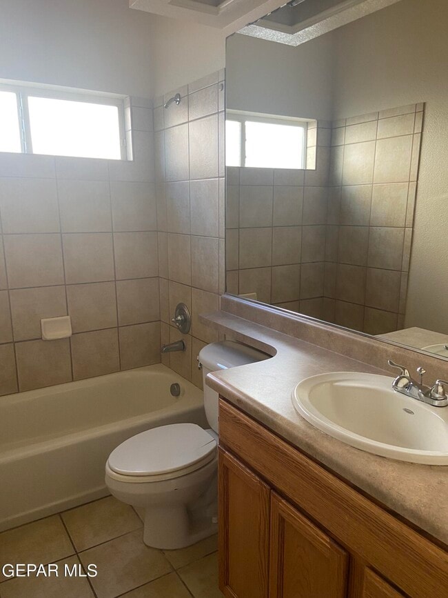 Building Photo - 806 Bonnie Ct