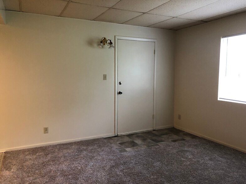 Front door into living room - 306 E Henry St