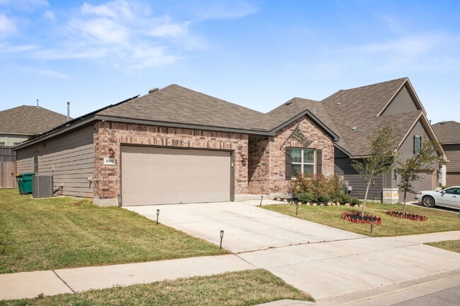 Building Photo - "Charming 3-Bed, 2-Bath Oasis with 1,753 S...
