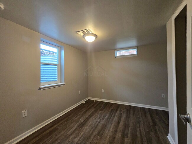 Building Photo - 203 S Wilson Ave
