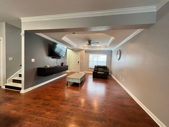Building Photo - 3 bedroom home in Portmsouth
