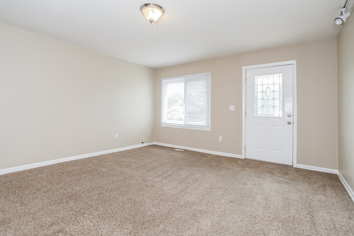 Building Photo - 12085 Spalding Dr