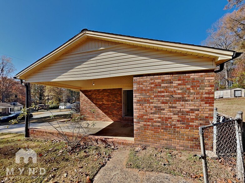 Building Photo - 310 Witten Ln