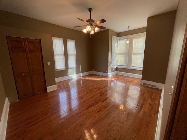 bed 1 - 236 E Illinois St
