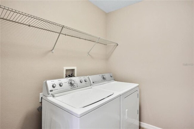 Building Photo - 2221 Tulip Valley Point