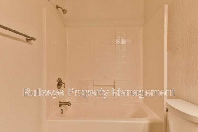 Building Photo - 5450 E McLellan Rd