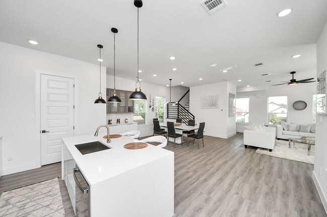 Building Photo - 3602 Runnels St