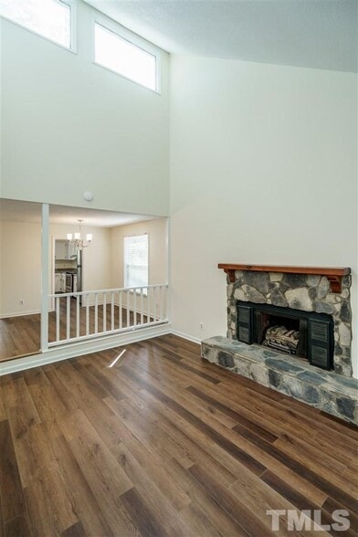 Building Photo - 4702 Cornwall Plz