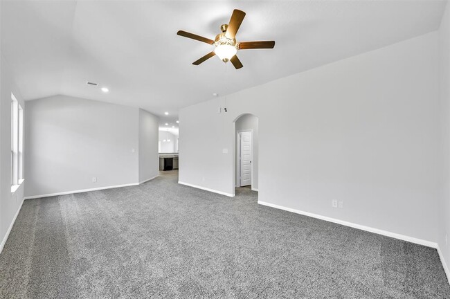 Building Photo - 14725 Pinion Ct