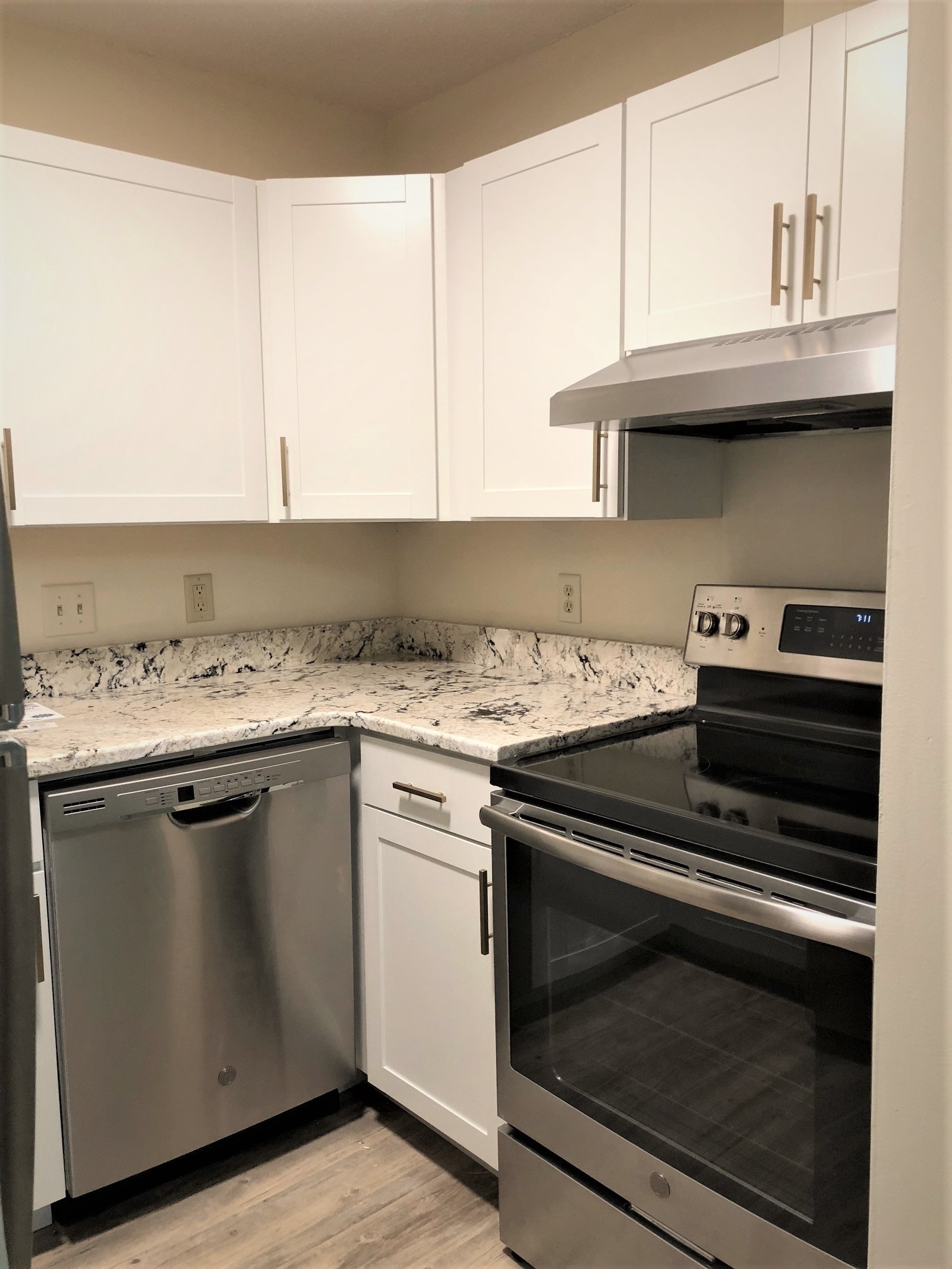 Kitchen - 5 Autumn Leaf Dr