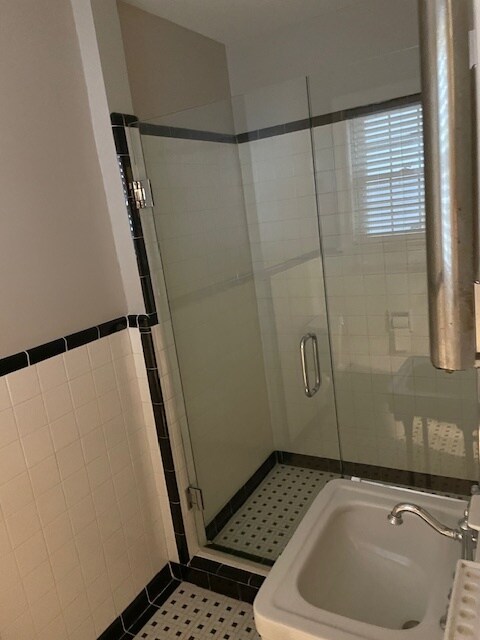 Building Photo - 2833 Barmettler St