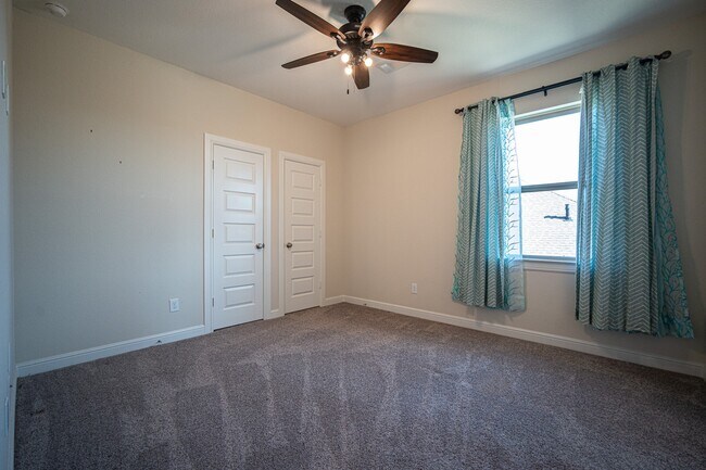 Building Photo - 5802 Caper Shores Ln