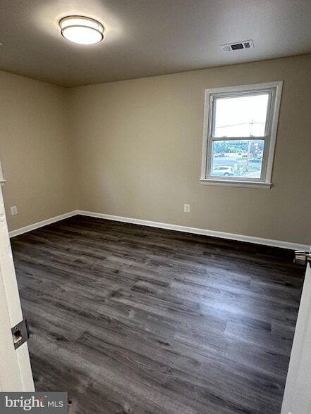 Building Photo - 1437 Liberty Rd