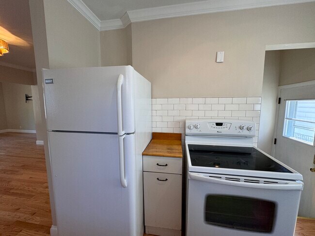 Kitchen - 313 Chestnut St