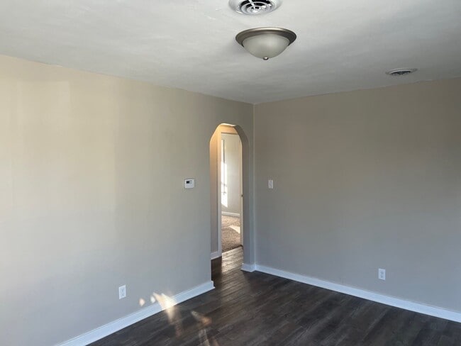 Building Photo - 2 Bedroom House for Rent in Lake Station