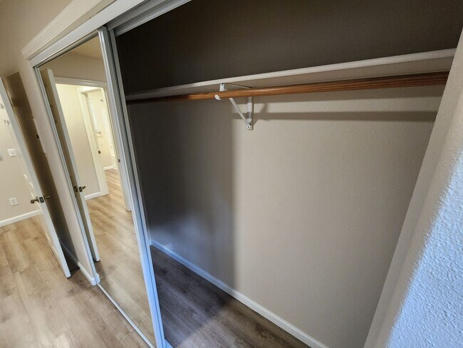 Building Photo - Downstairs 1 bedroom apartment with small patio and additional storage