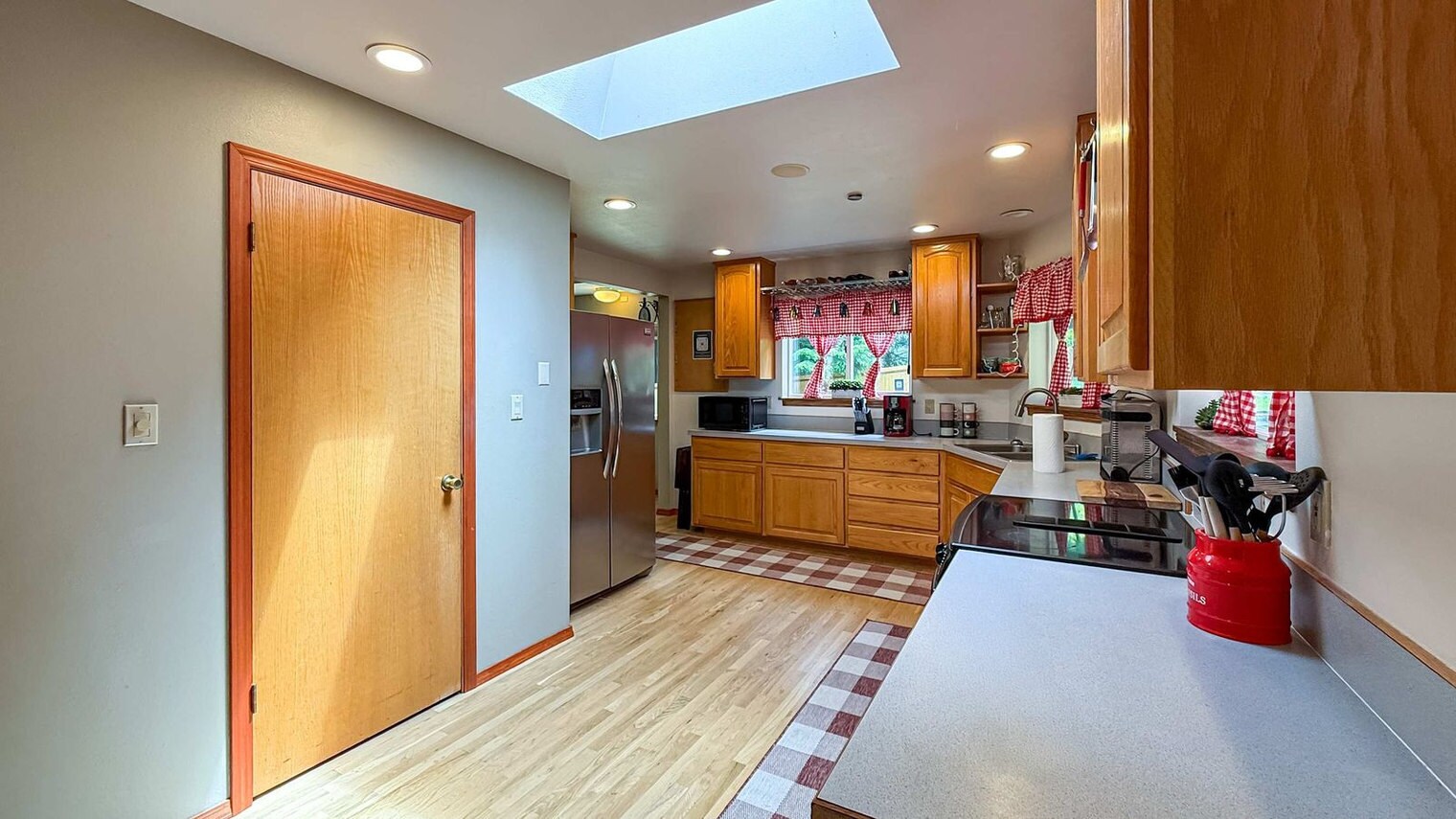 Building Photo - 73 Ross Ln