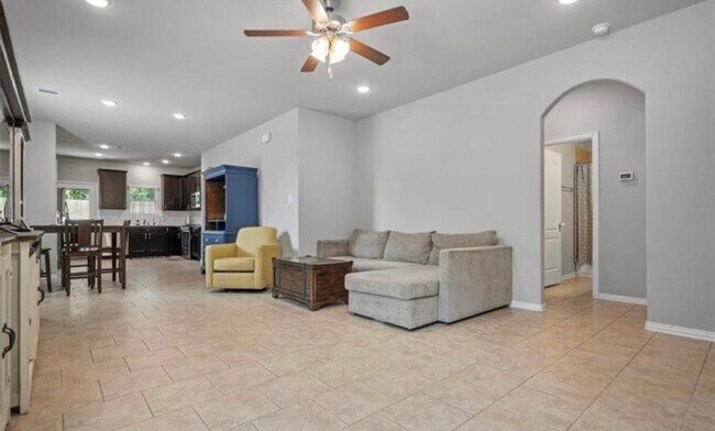 Building Photo - 31606 Heguy Pass