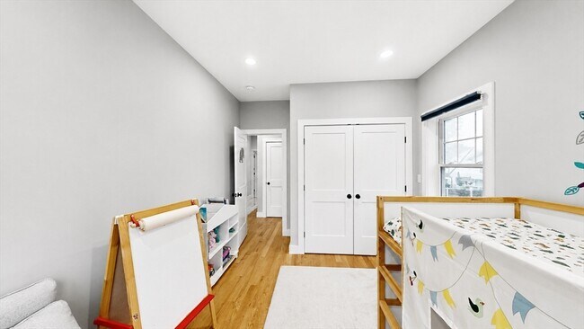 Building Photo - 187 Linwood Ave