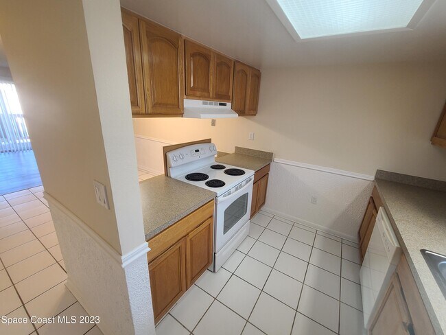 Building Photo - 254 Ulster Ln