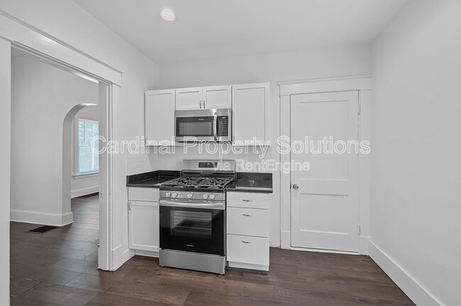 Building Photo - 5622 Prentice St