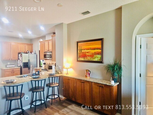 Building Photo - 9211 Seeger Ln