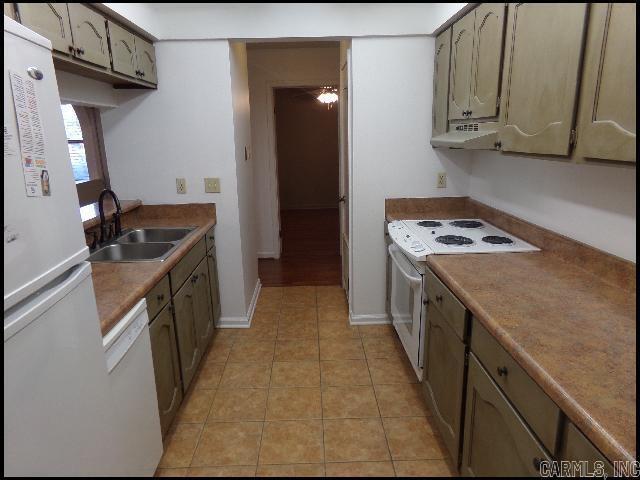 Building Photo - 301 Kings Row Dr