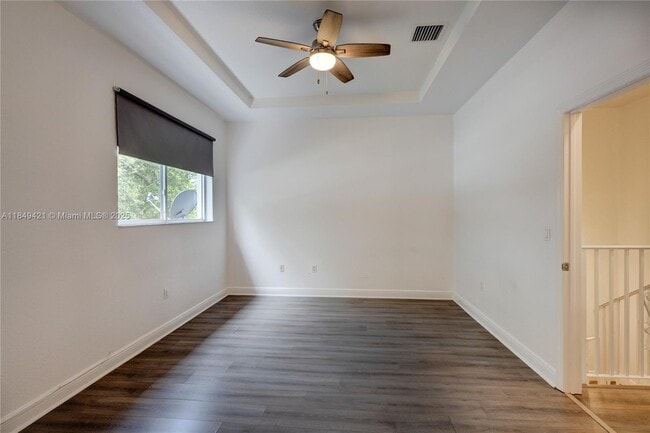 Building Photo - 11651 NE 18th Dr