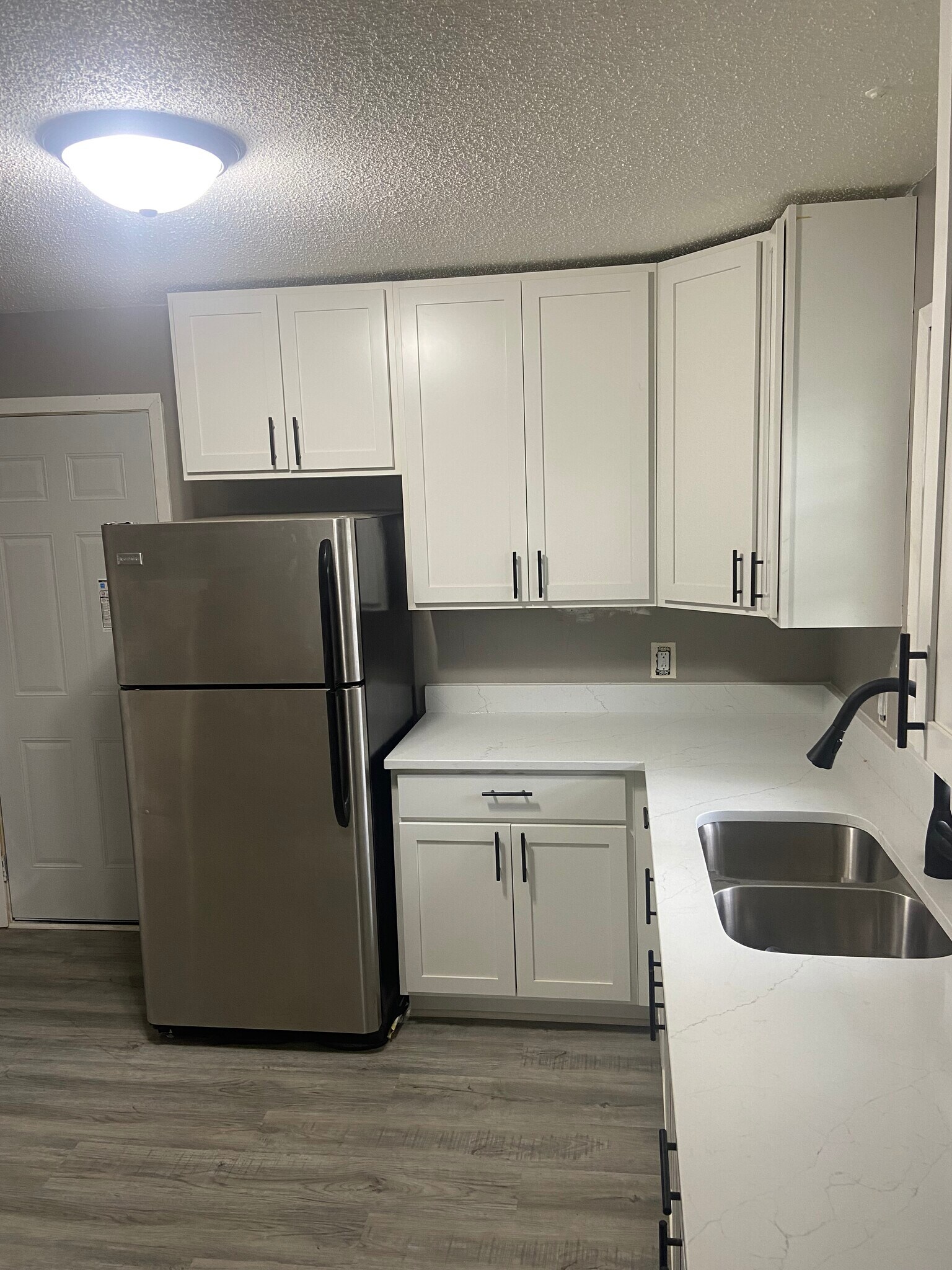 Building Photo - 332 Quincy St NE