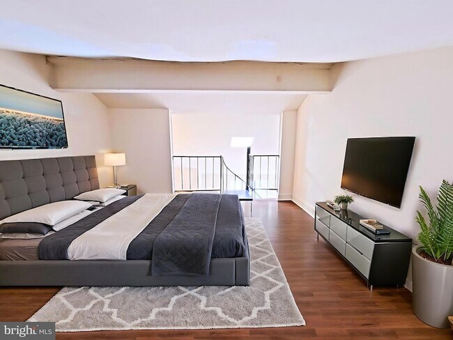 Building Photo - 828 N 26th St