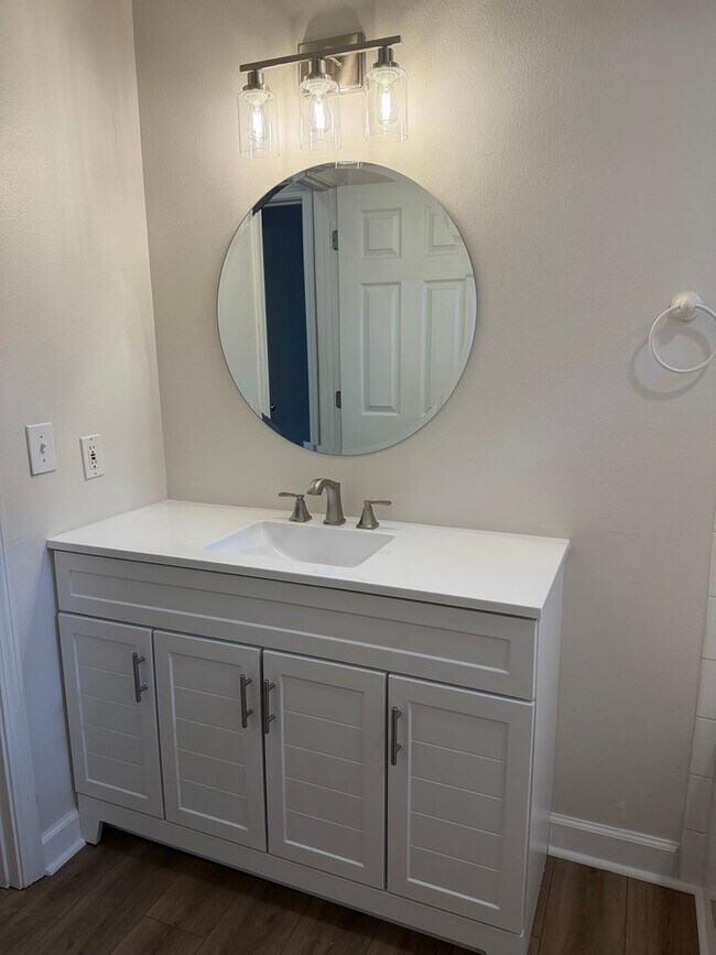 Building Photo - Newly Remodeled Condo at The Preserve at Indigo Run!