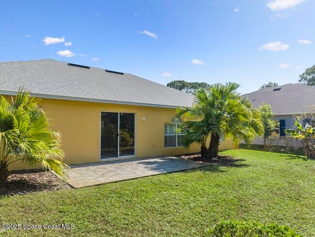 Building Photo - 8575 105th Ct