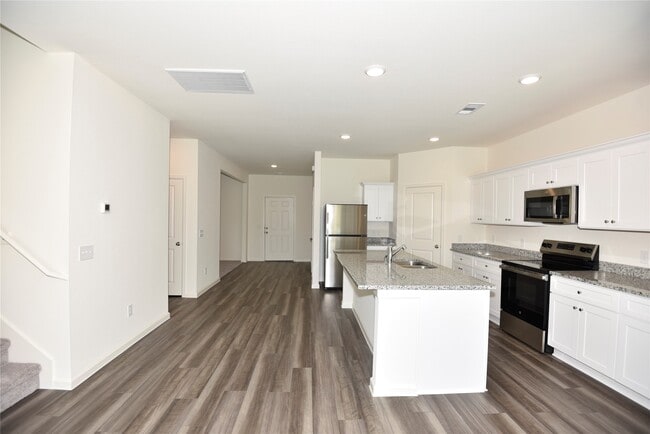Building Photo - 21650 Cottage Ln