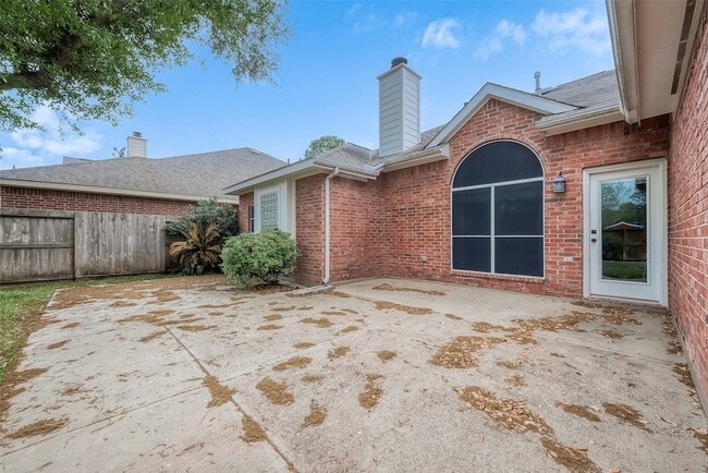 Building Photo - 23759 River Pl Dr