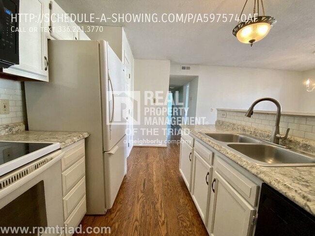Building Photo - Available Soon -Updated 2BR/2BA Condo in M...
