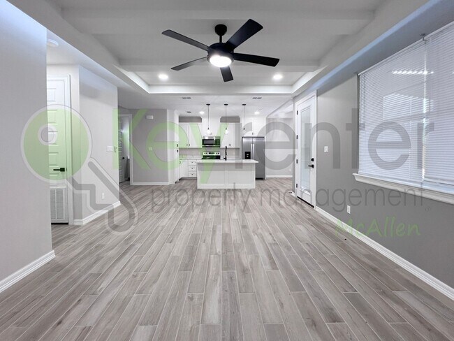 Building Photo - Stunning 3- bed/ 2.5 upgraded luxury townhome in Pharr at a Reduced Price