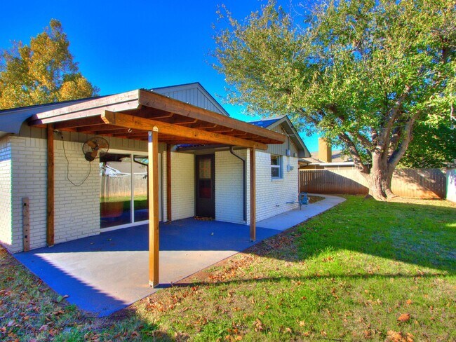 Building Photo - 3109 W Britton Rd