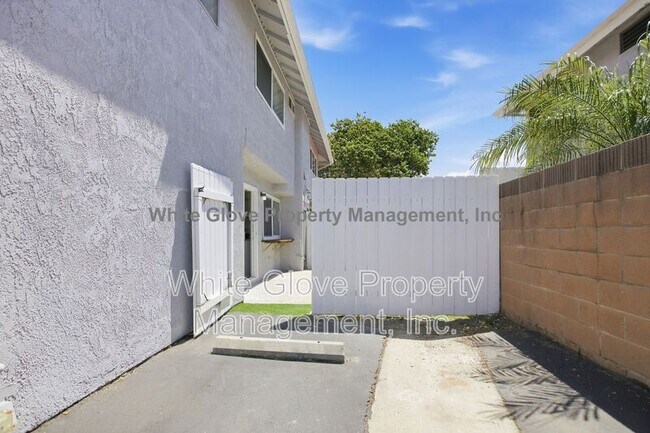 Building Photo - 9596 Bickley Dr