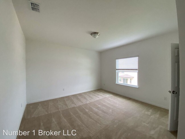 Building Photo - 8 br, 4 bath House - 681 Caterpillar Run