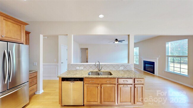 Building Photo - 8421 Cotton Press Rd