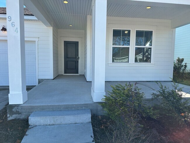 Building Photo - 964 Longleaf Dr