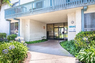 FRONT DOORS - Woodridge Apartments