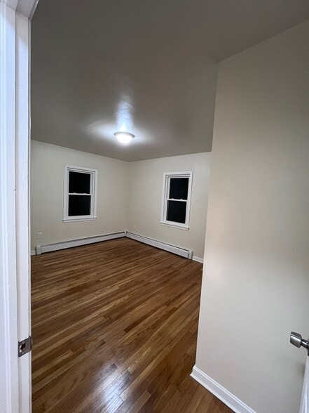 Building Photo - 137 Worcester Ave