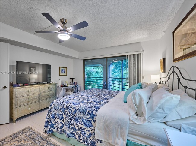 Building Photo - 10143 Mangrove Dr