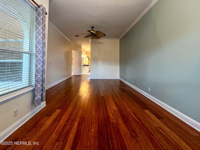 Building Photo - 1704 Tall Tree Dr E