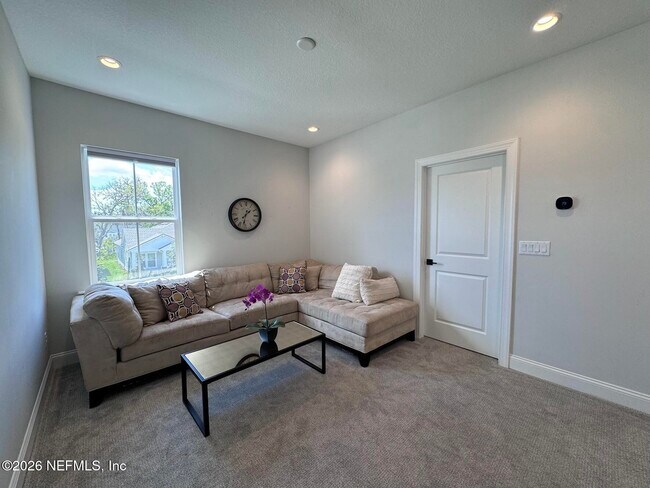 Building Photo - 128 Zephyr Dr