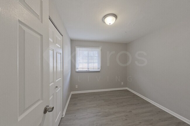 Building Photo - 2278 Gadbury Dr
