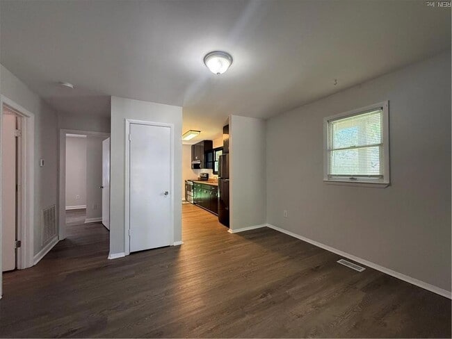 Building Photo - 1483 Old Virginia Beach Rd