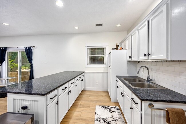 Building Photo - 4440 Whitewood Farms Dr NE